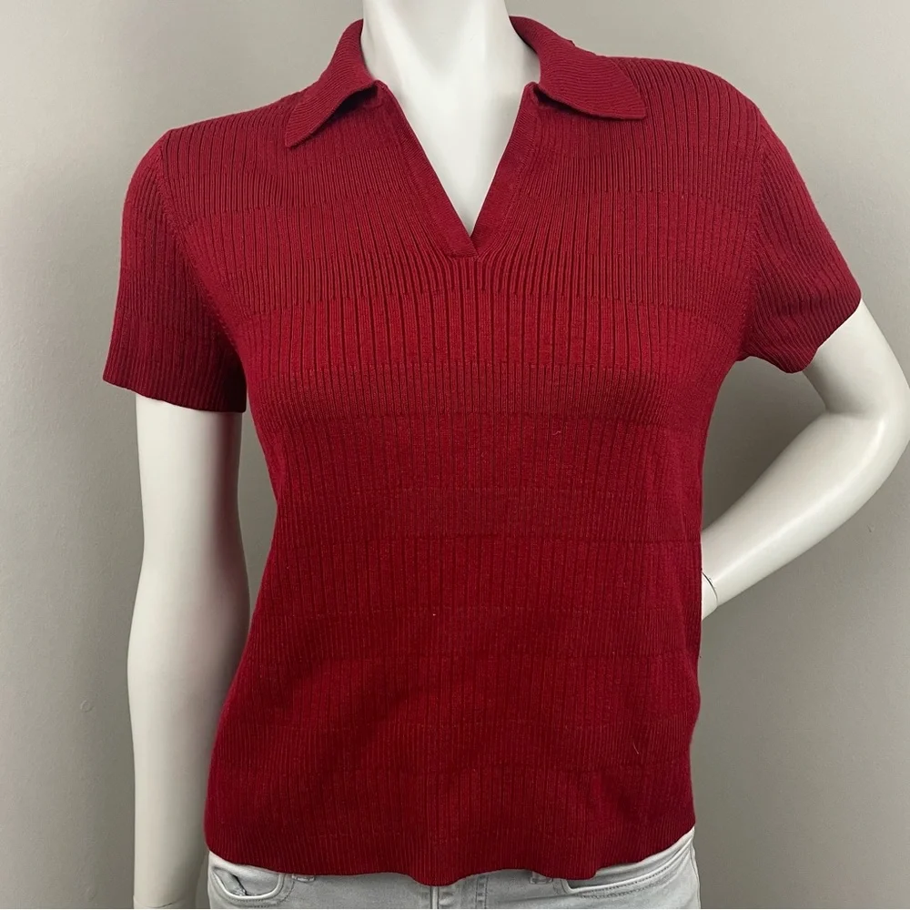 VINTAGE 1970s V-Neck Collared Red Ribbed Short Sleeve Sweater